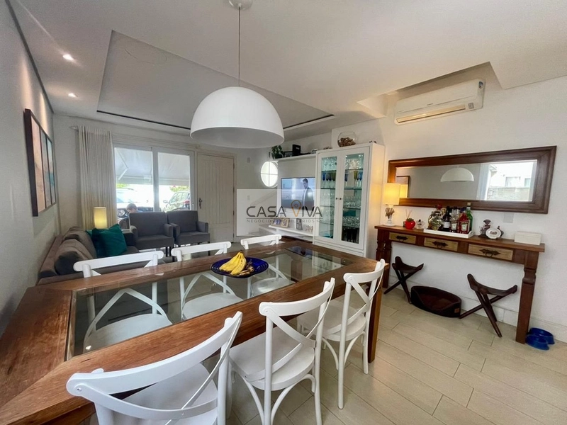 Casa com 04 dormitórios, Frente Leste e Pátio Exclusivo.: 20ª foto da galeria de imagens do imóvel