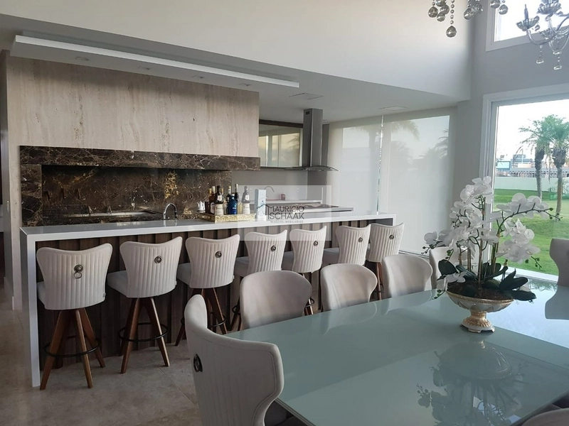 Casa de luxo em condomínio fechado em Xangri-Lá: 1ª foto da galeria de imagens do imóvel
