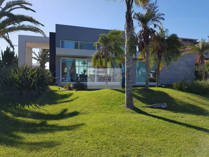 Casa de luxo em condomínio fechado em Xangri-Lá: 3ª foto da galeria de imagens do imóvel
