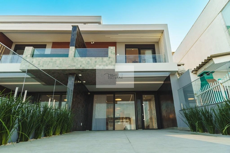 CASA COM VISTA ETERNA PARA O MAR.: 11ª foto da galeria de imagens do imóvel