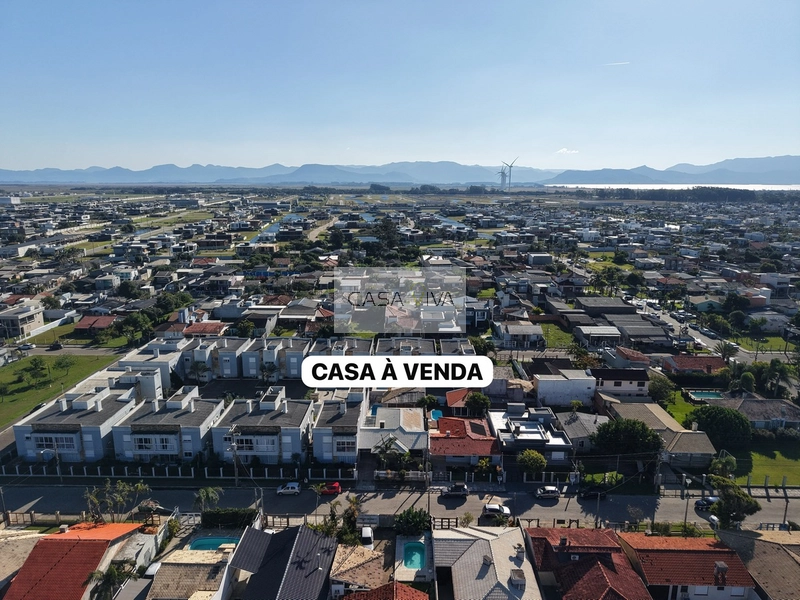 CASA À VENDA NO CENTRO DE XANGRI-LÁ/RS: 3ª foto da galeria de imagens do imóvel