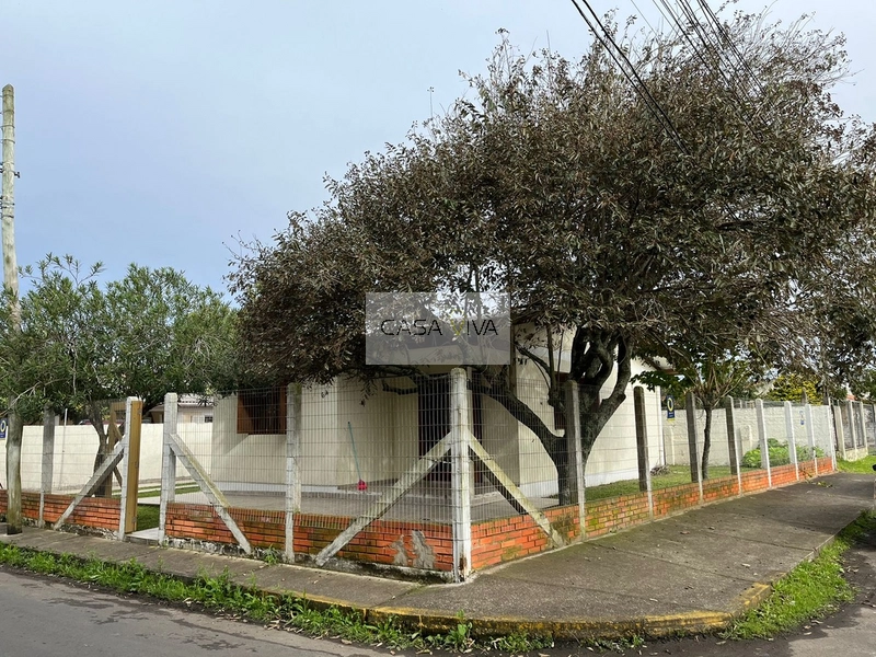 EXCELENTE CASA DE ESQUINA NA REGIÃO CENTRAL DE CAPÃO DA CANOA: 4ª foto da galeria de imagens do imóvel