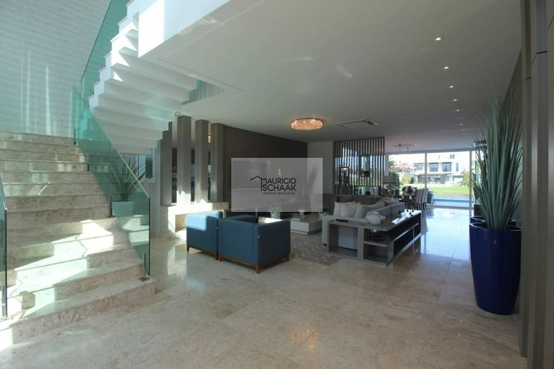 Mansão em condomínio de luxo no litoral: 15ª foto da galeria de imagens do imóvel
