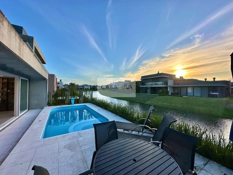Exclusividade, conforto e uma vista privilegiada para o lago!: 8ª foto da galeria de imagens do imóvel