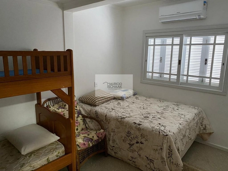 Casa bem localizada em Capão da Canoa: 1ª foto da galeria de imagens do imóvel
