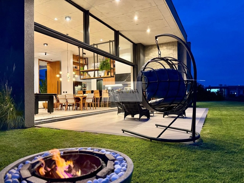 Casa Beira Lago à Venda – Alto Padrão: 13ª foto da galeria de imagens do imóvel
