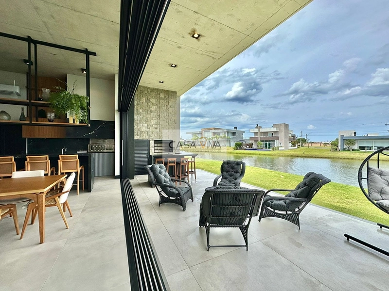 Casa Beira Lago à Venda – Alto Padrão: 10ª foto da galeria de imagens do imóvel