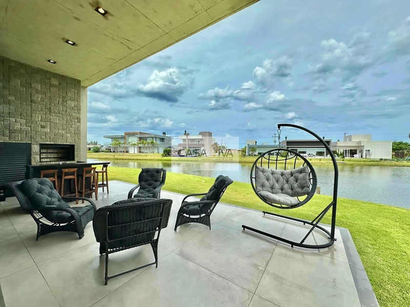 Casa Beira Lago à Venda – Alto Padrão: 2ª foto da galeria de imagens do imóvel