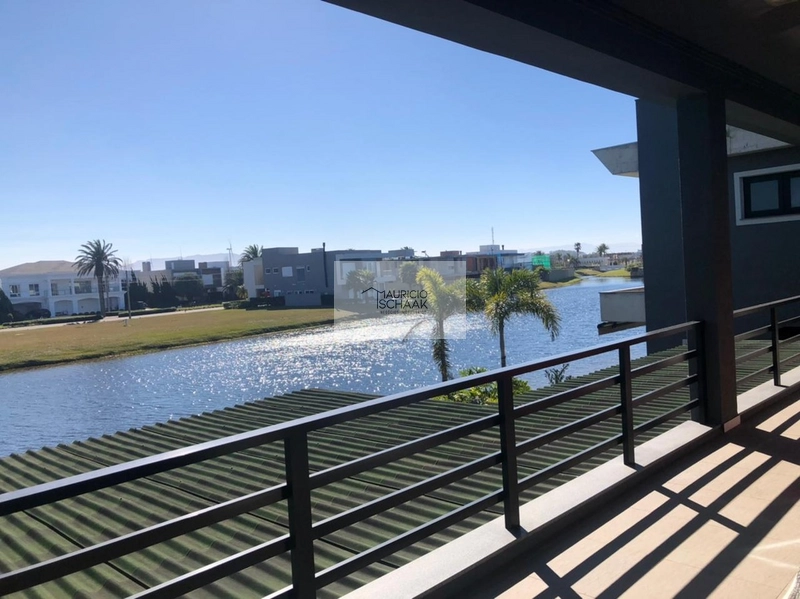 Sobrado beira lago em condomínio fechado: 23ª foto da galeria de imagens do imóvel