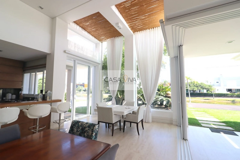 Casa de alto padrão em condomínio.: 14ª foto da galeria de imagens do imóvel