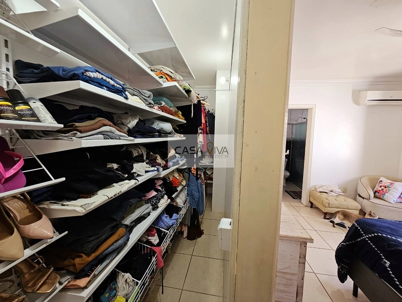 CASA COM QUATRO DORMITÓRIOS E PISCINA.: 25ª foto da galeria de imagens do imóvel
