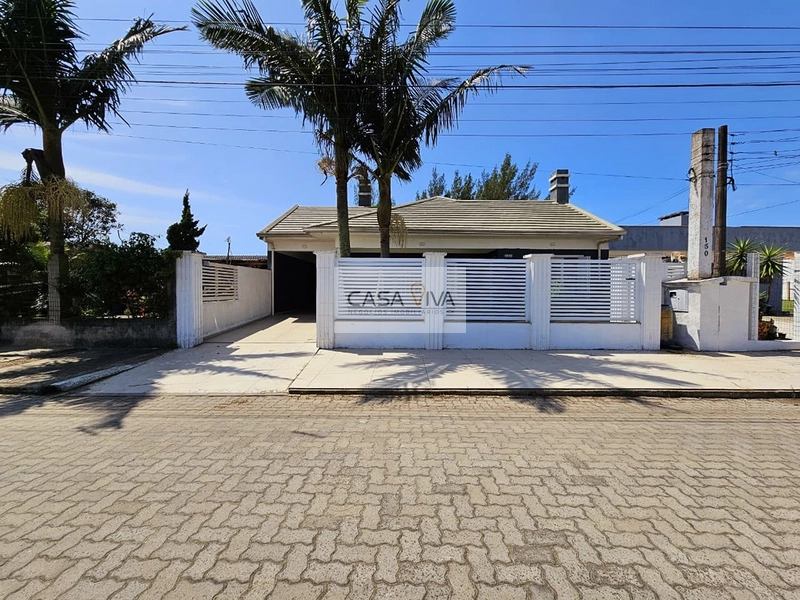 CASA COM QUATRO DORMITÓRIOS E PISCINA.: 9ª foto da galeria de imagens do imóvel