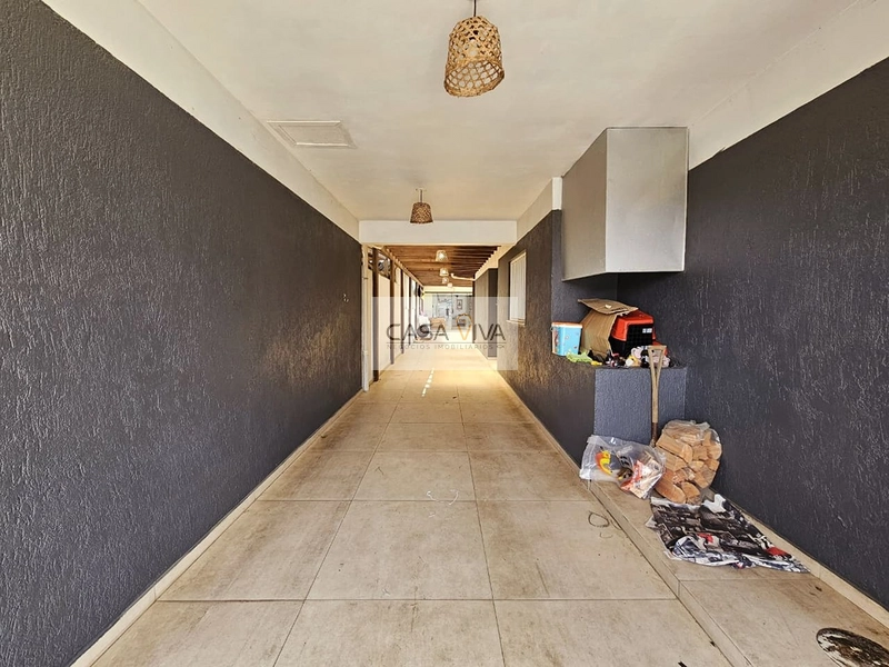 CASA COM QUATRO DORMITÓRIOS E PISCINA.: 12ª foto da galeria de imagens do imóvel