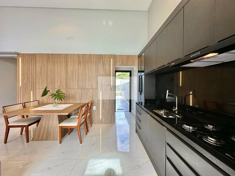 Linda Casa Mobiliada e Decorada Próxima ao Mar!: 10ª foto da galeria de imagens do imóvel
