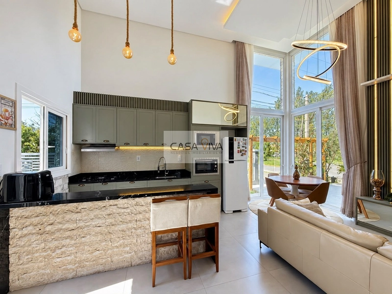 CASA DE ALTO PADRÃO A APENAS 50 METROS DO MAR!: 9ª foto da galeria de imagens do imóvel