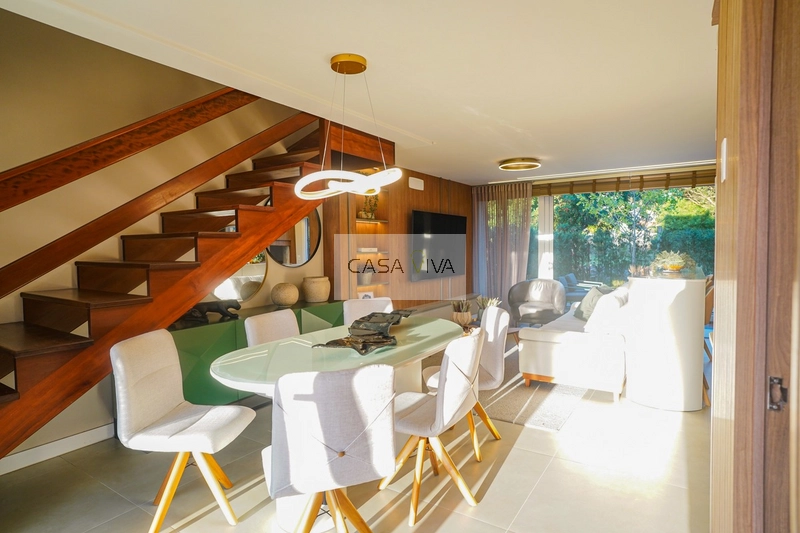 Casa em condomínio com infraestrutura completa.: 3ª foto da galeria de imagens do imóvel