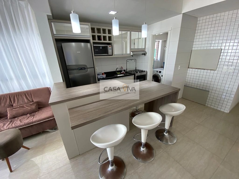 APARTAMENTO DE FRENTE COM VISTA LIBERADA A 2 QUADRAS DO MAR: 5ª foto da galeria de imagens do imóvel