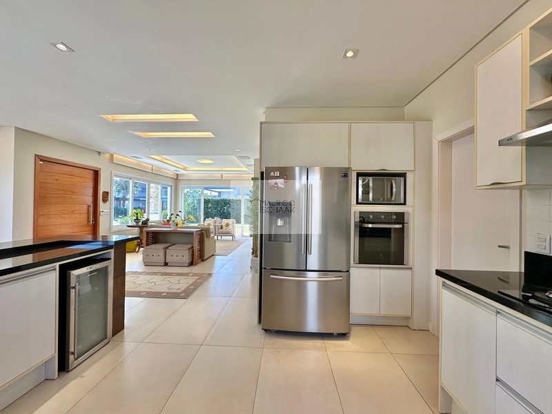 Casa em condomínio fechado com 2 lotes!: 15ª foto da galeria de imagens do imóvel