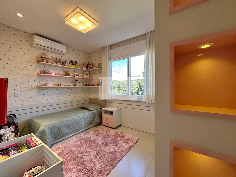 Casa em condomínio fechado com 2 lotes!: 23ª foto da galeria de imagens do imóvel