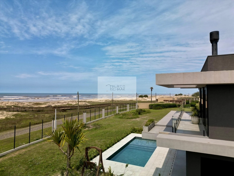 Casa em condomínio fechado beira mar!: 20ª foto da galeria de imagens do imóvel