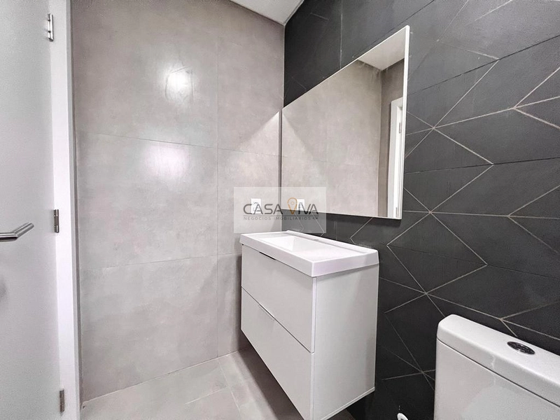CASA TÉRREA DE ALTO PADRÃO, MOBILIADA, COM PISCINA E AMPLO ESPAÇO DE LAZER: 3ª foto da galeria de imagens do imóvel
