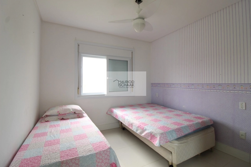 Casa em condomínio fechado com terrenho diferenciado: 1ª foto da galeria de imagens do imóvel