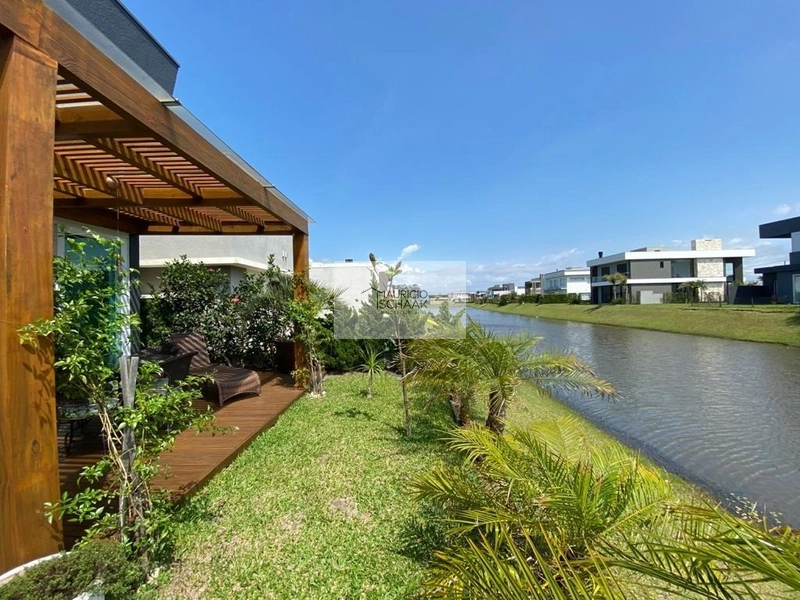 Ótimo custo benefício, casa beira lago em condomínio fechado: 5ª foto da galeria de imagens do imóvel