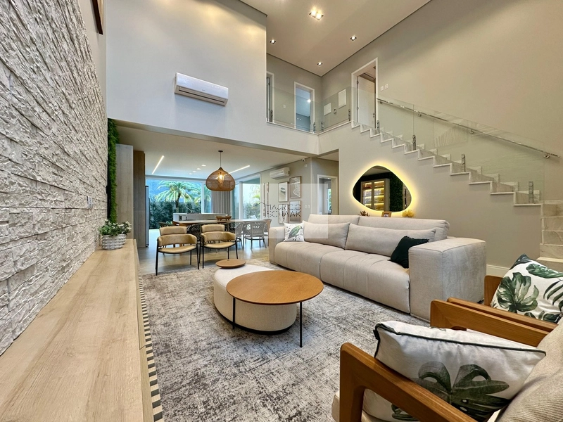 Casa em condomínio fechado em Capão!: 1ª foto da galeria de imagens do imóvel