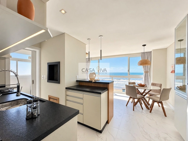 APARTAMENTO COM VISTA FRONTAL PARA O MAR — ZONA NOVA: 2ª foto da galeria de imagens do imóvel