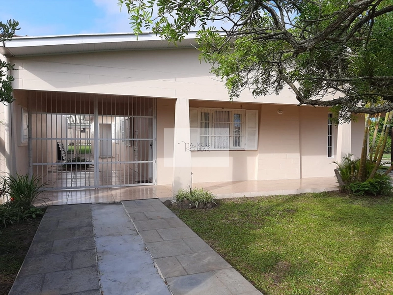 Casa no centro de Xangri-lá: 3ª foto da galeria de imagens do imóvel