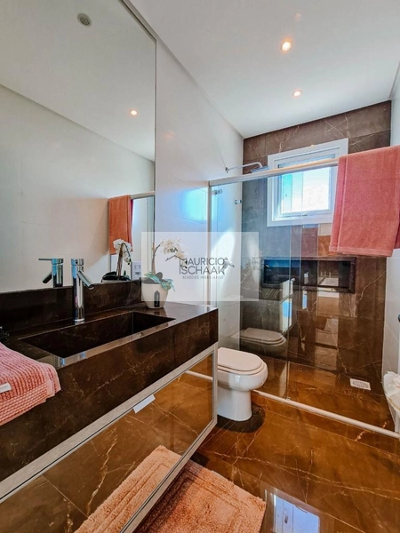 SOBRADO LUXUOSO À VENDA EM CONDOMÍNIO NÁUTICO!: 2ª foto da galeria de imagens do imóvel
