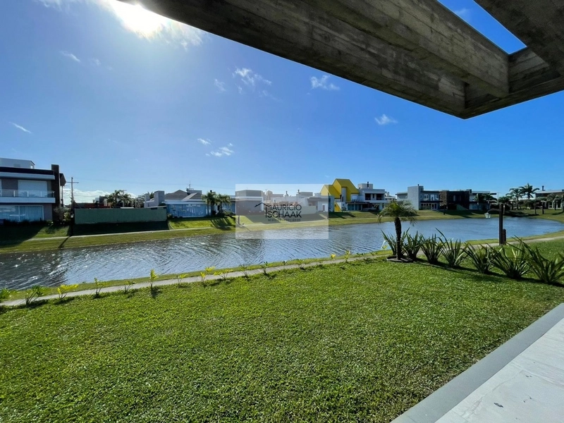 Casa em condomínio fechado em Capão da Canoa: 3ª foto da galeria de imagens do imóvel