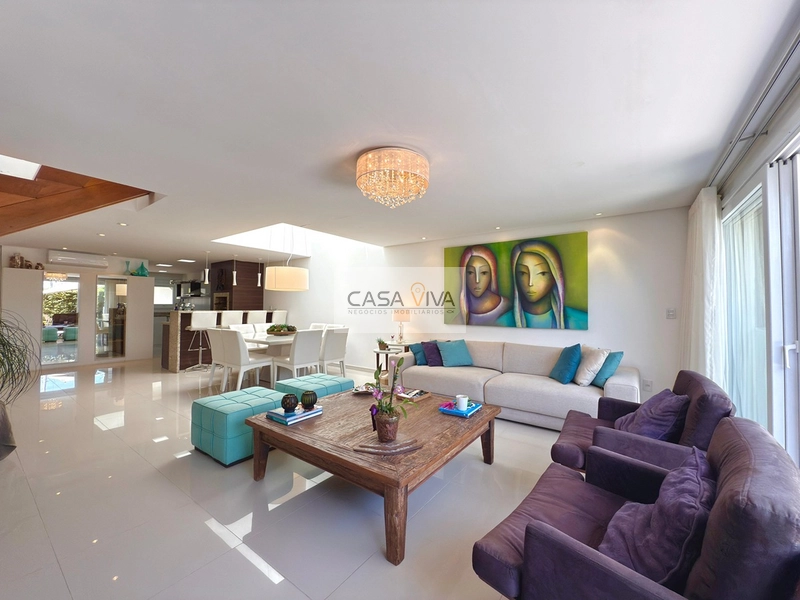 Casa em condomínio à beira-mar de Atlântida.: 3ª foto da galeria de imagens do imóvel