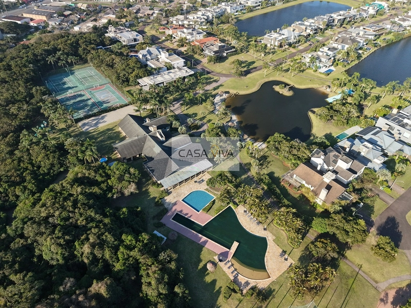 SOBRADO DE ALTO PADRÃO BEIRA-LAGO EM ATLÂNTIDA: 52ª foto da galeria de imagens do imóvel