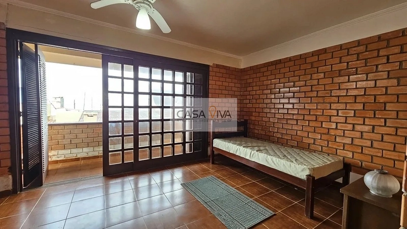 Casa com 03 Dormitórios a Uma Quadra do M.ar: 20ª foto da galeria de imagens do imóvel
