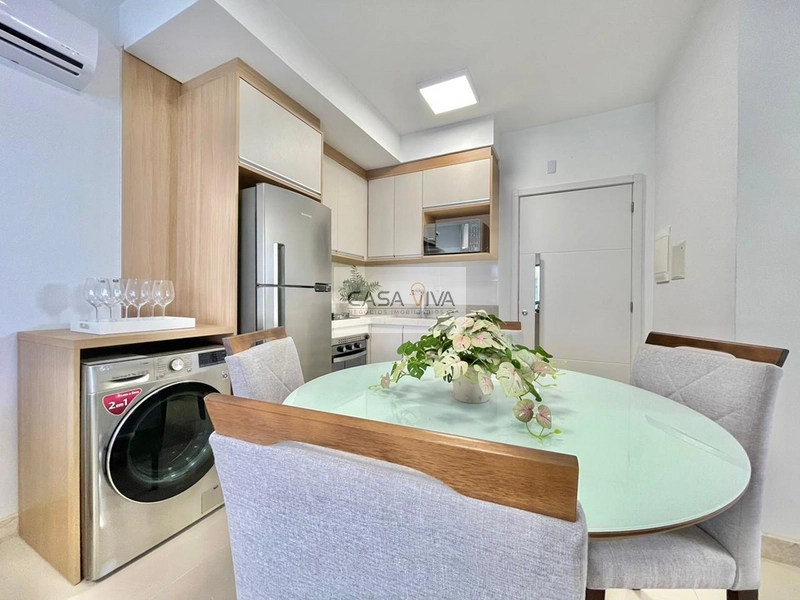 Apartamento mobiliado e decorado com excelente orientação solar.: 3ª foto da galeria de imagens do imóvel
