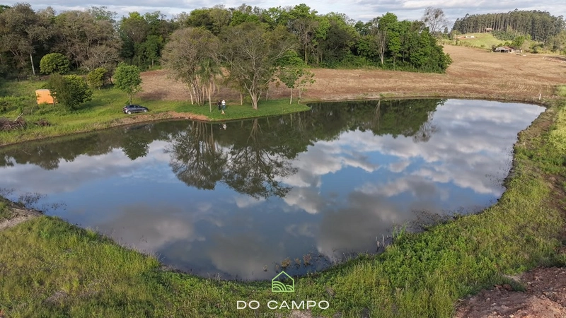 Chácara á Venda: 1ª foto da galeria de imagens do imóvel