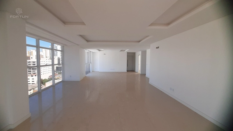 APARTAMENTO ALTO PADRÃO COM 3 SUÍTES NO CENTRO - R. OCTAVIANO MARCANTE: 5ª foto da galeria de imagens do imóvel
