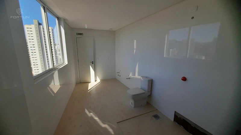 APARTAMENTO ALTO PADRÃO COM 3 SUÍTES NO CENTRO - R. OCTAVIANO MARCANTE: 9ª foto da galeria de imagens do imóvel