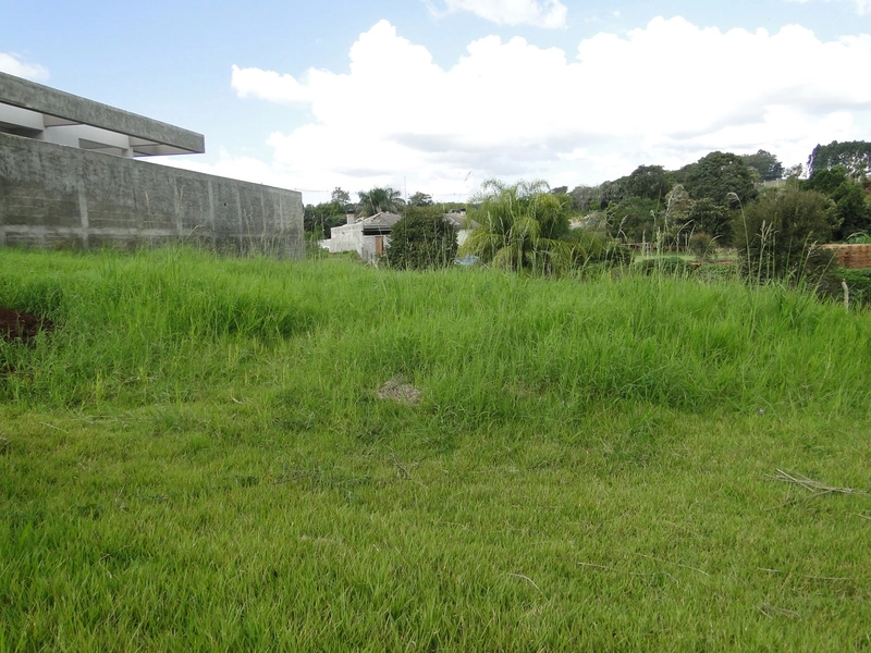 LOTE NO BAIRRO INDUSTRIAL II: 3ª foto da galeria de imagens do imóvel