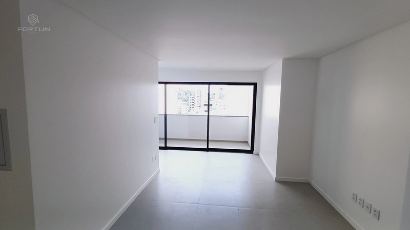 APARTAMENTO COM 1 SUÍTE + 1 QUARTO NO CENTRO - RESIDENCIAL BATEL: 3ª foto da galeria de imagens do imóvel