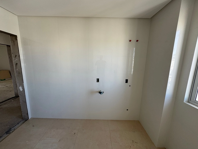 APARTAMENTO COM 1 SUÍTE E 1 QUARTO NO CENTRO - RESIDENCIAL BERLATTORRE: 4ª foto da galeria de imagens do imóvel