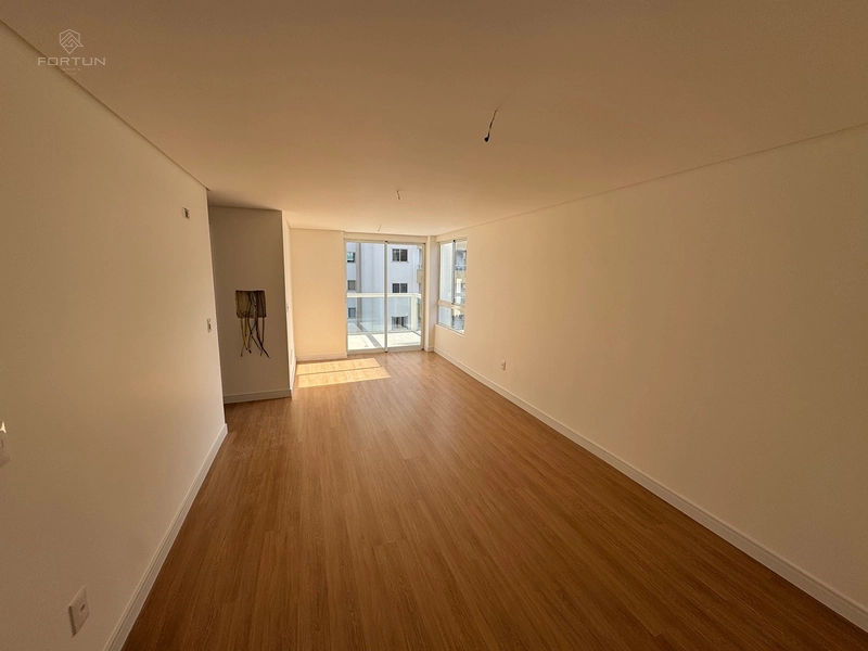 APARTAMENTO COM 1 SUÍTE E 1 QUARTO - RESIDENCIAL ADONAI: 2ª foto da galeria de imagens do imóvel