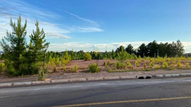 Terreno á Venda!: 2ª foto da galeria de imagens do imóvel