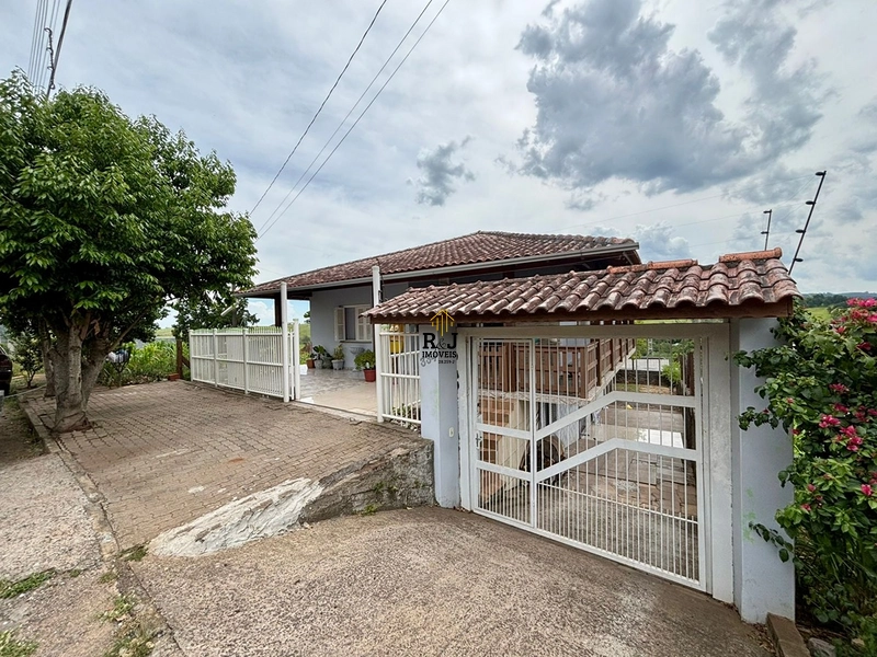 Casa a Venda : 2ª foto da galeria de imagens do imóvel