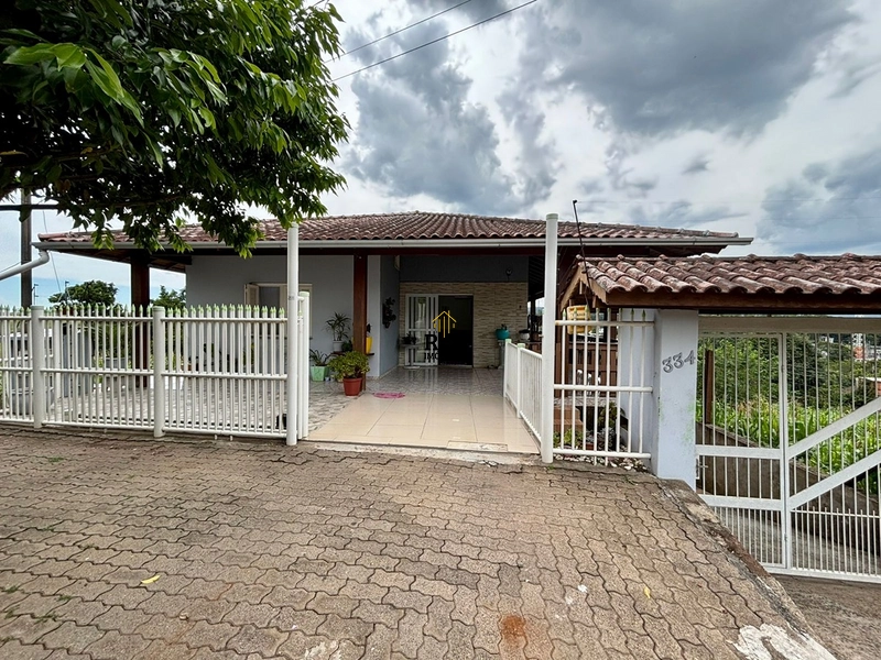 Casa a Venda : 1ª foto da galeria de imagens do imóvel