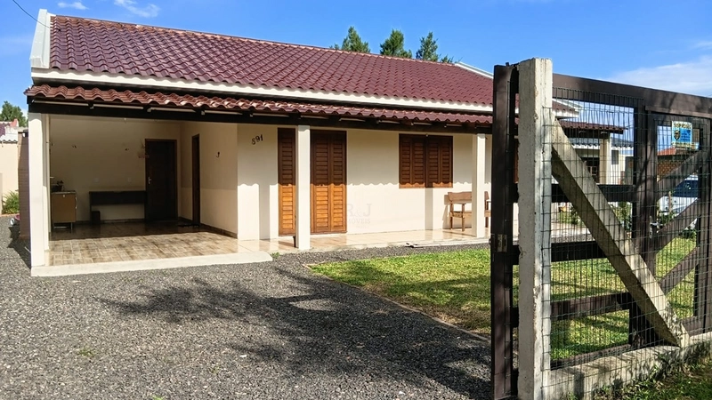 Casa a venda em Tramandaí!: 1ª foto da galeria de imagens do imóvel