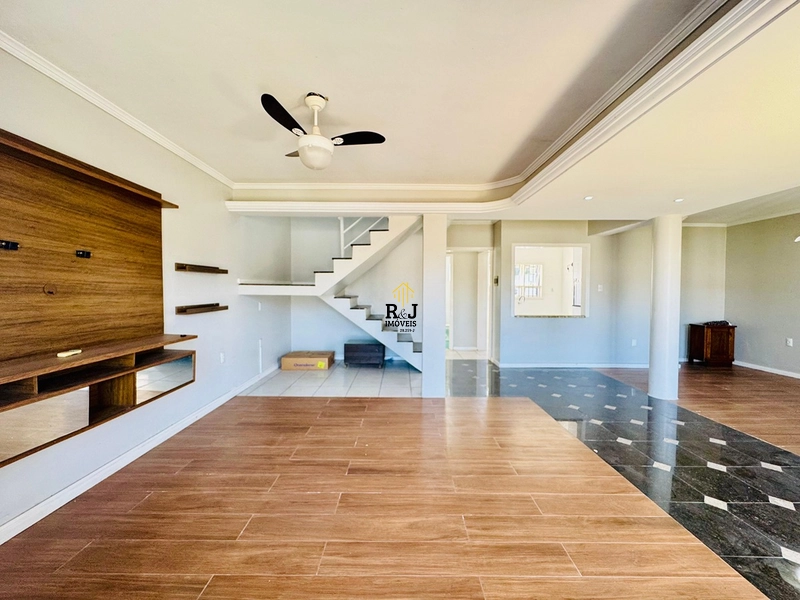 Casa a Venda : 3ª foto da galeria de imagens do imóvel