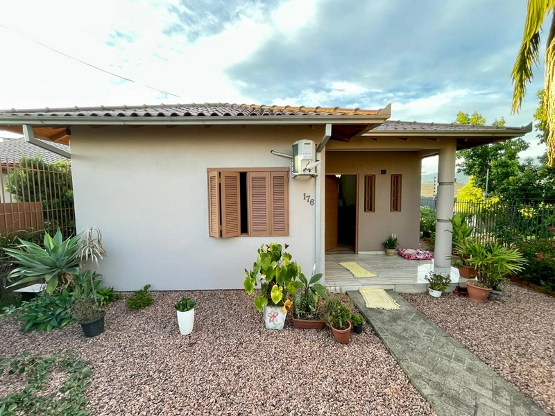 Casa a venda em Sapiranga: 1ª foto da galeria de imagens do imóvel