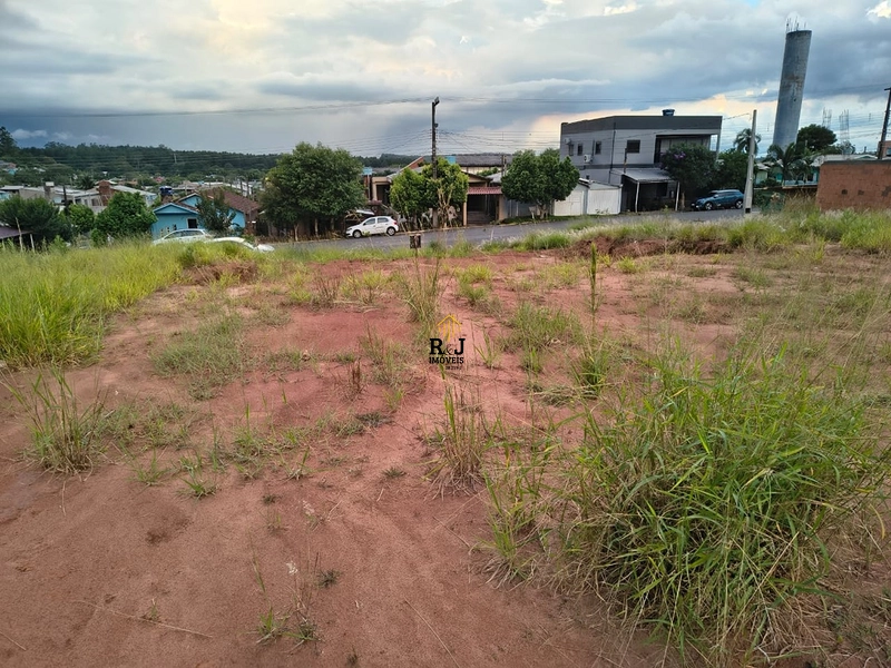 Terreno á Venda: 2ª foto da galeria de imagens do imóvel